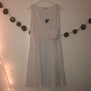 SLIG White Faux Wrap Fit & Flare Sleeveless Dress